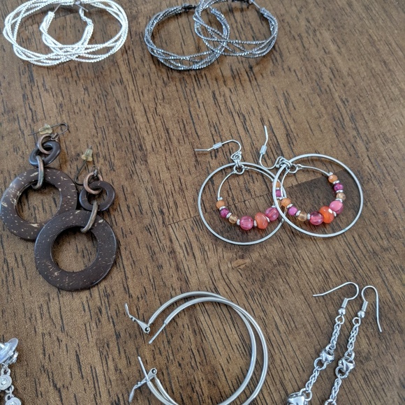 Earrings (I bundle $20 for all) - Picture 4 of 4